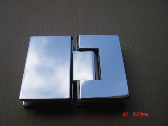 Frameless Swing Shower Screen - view 2