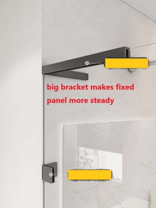 Frameless swing shower screen - detail 2